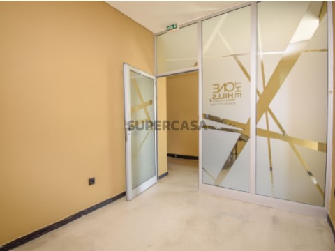 Gabinete de 10 m² para arrendar no THE ONE Hills Lisbon City Golf