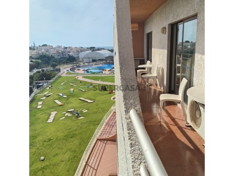 Apartamento T2 em Albufeira Inserido na Urbanização Vale Navio