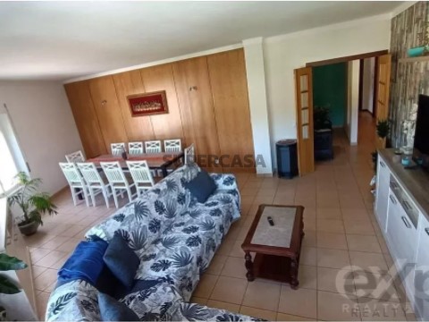 Apartamento T4 em Estoi, Faro