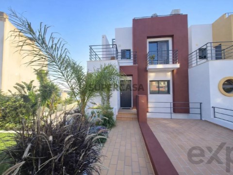 Moradia T2 em Ferragudo, Lagoa
