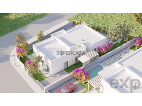 Moradia T3 em Santa Maria, São Pedro e Sobral da Lagoa, Óbidos