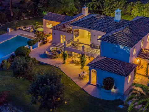 Casa de Campo T5 em Santa Bárbara de Nexe, Faro