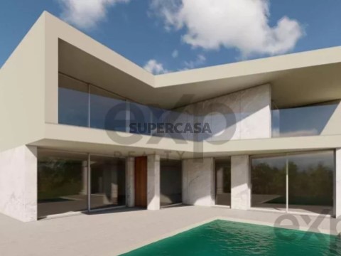 Moradia T4 em Quarteira, Loulé