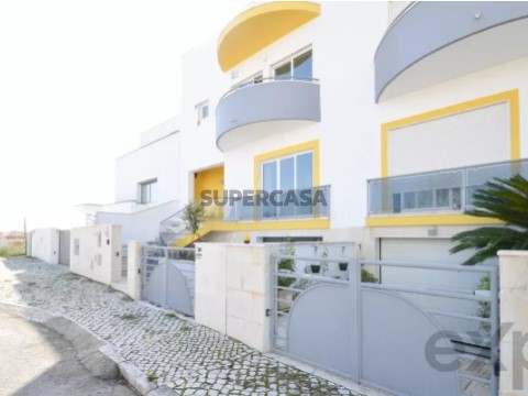 Moradia T4 em Caparica e Trafaria, Almada