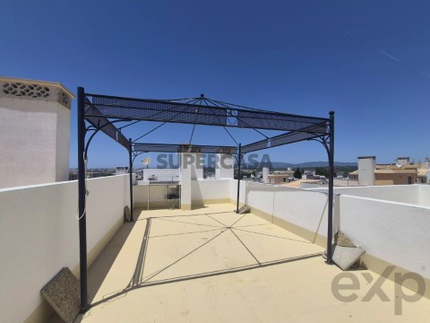 Apartamento T3 em Estômbar e Parchal, Lagoa