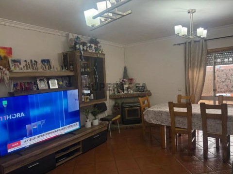Apartamento T4 em Oliveira do Bairro, Oliveira do Bairro