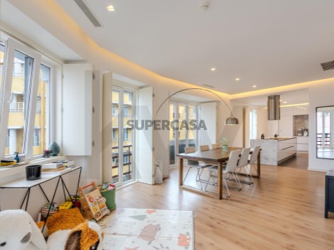 Apartamento T3 em Avenidas Novas, Lisboa