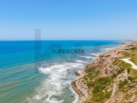 Moradia T4 em São Pedro da Cadeira, Torres Vedras