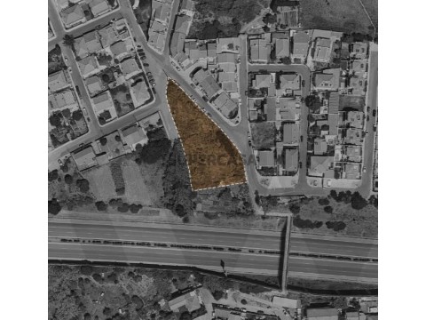 Terreno em Carcavelos e Parede, Cascais