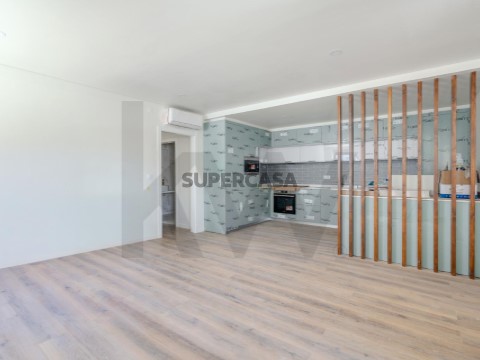 公寓 4 卧室 在 Ramada e Caneças, Odivelas