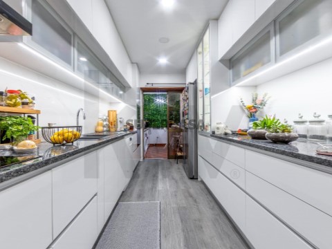 Apartamento T3 em Ramada e Caneças, Odivelas