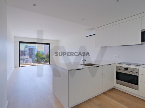 Apartamento T3 em Algés, Linda-a-Velha e Cruz Quebrada-Dafundo, Oeiras