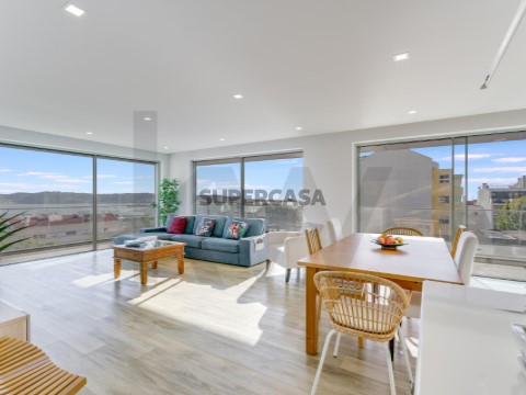 Apartamento T3 em Algés, Linda-a-Velha e Cruz Quebrada-Dafundo, Oeiras