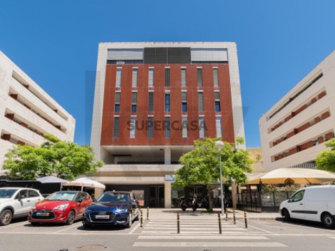 Apartamento T2 em Algés, Linda-a-Velha e Cruz Quebrada-Dafundo, Oeiras