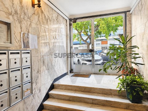 Apartamento T3 em Odivelas, Odivelas