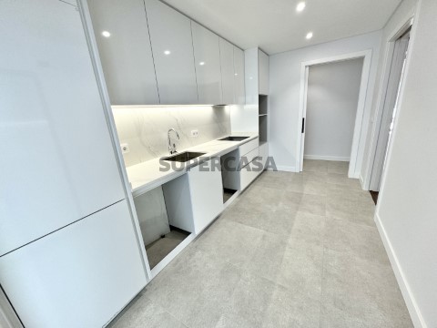 Moradia T3 Triplex em Leiria, Pousos, Barreira e Cortes, Leiria