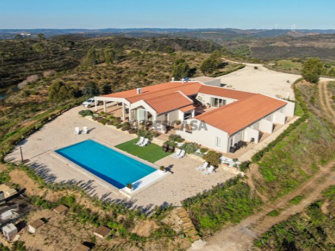 Terreno em Odiáxere, Algarve, Portugal