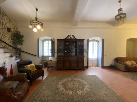 Quinta com 6 ha na cidade de Évora