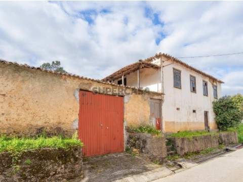 Moradia T3 em Semide e Rio Vide, Miranda do Corvo