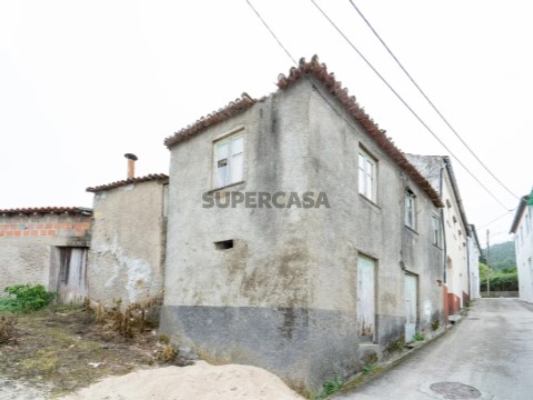 Moradia T3 em Semide e Rio Vide, Miranda do Corvo