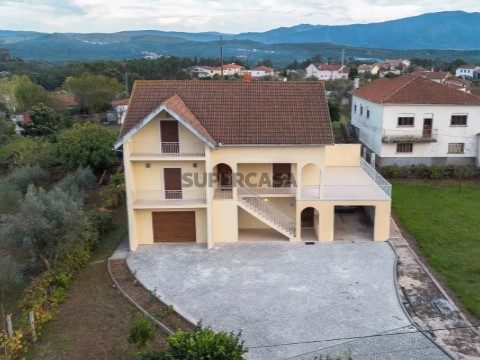Moradia T4 em Poiares (Santo André), Vila Nova de Poiares