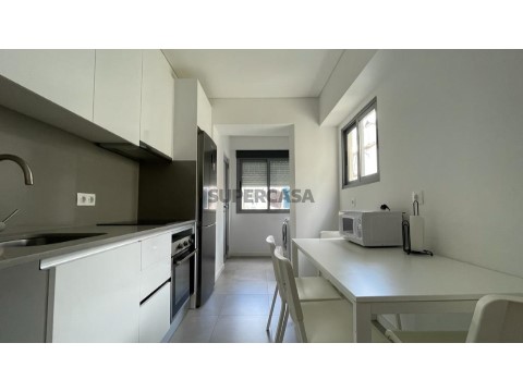T2 - Moscavide p/ Arrendar Junto à Universidade IADE
