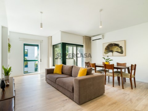 Apartamento T2 na Avenida de França, Cedofeita, Santo Ildefonso, Sé, Miragaia, São Nicolau e Vitória