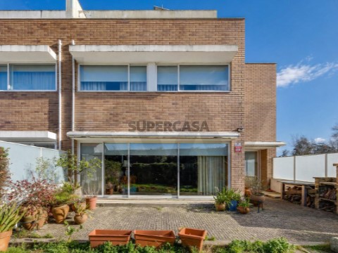 Moradia T5 em Castêlo da Maia, Maia