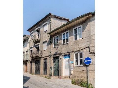 Prédio em Oliveira, São Paio e São Sebastião, Guimarães