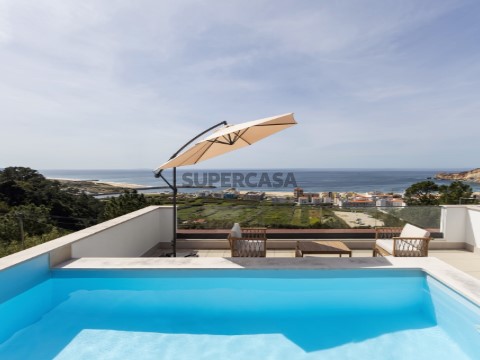 Terraço com Piscina Privada
