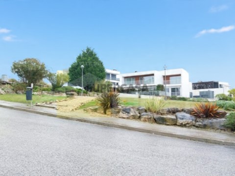 Lote Urbano com 527 m2 para construção de Moradia isolada, Ericeira