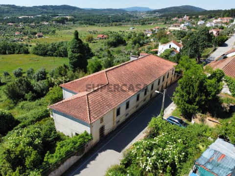 Palacete T18 em Areias e Pias, Ferreira do Zêzere