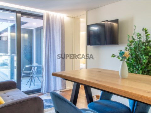 Arrenda Apartamento T1 Mobiliado em Vila Nova de Gaia . HABITA ARRENDA_ entrada cozinha