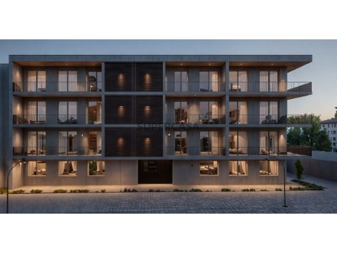 Apartamento T2 na Rua da Estrada Romana, Pedroso