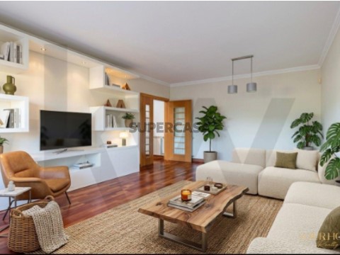 Apartamento T3 em Santo António dos Cavaleiros e Frielas, Loures