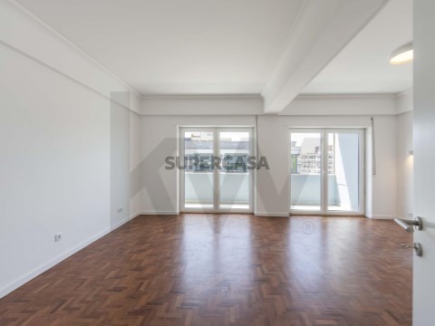 Apartamento T3 em Alvalade, Lisboa