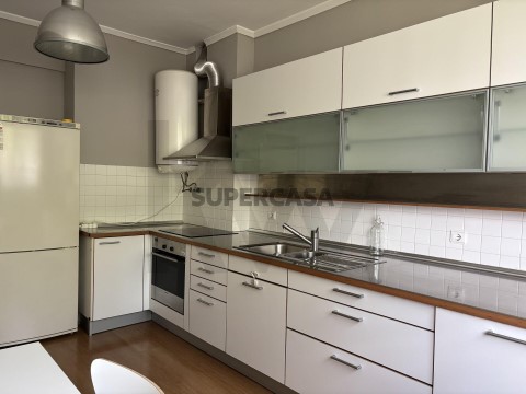 Apartamento T2 em Águas Livres, Amadora