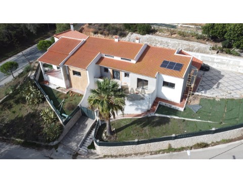 Moradia Isolada T5 Duplex na Rua de Setúbal, Palmela
