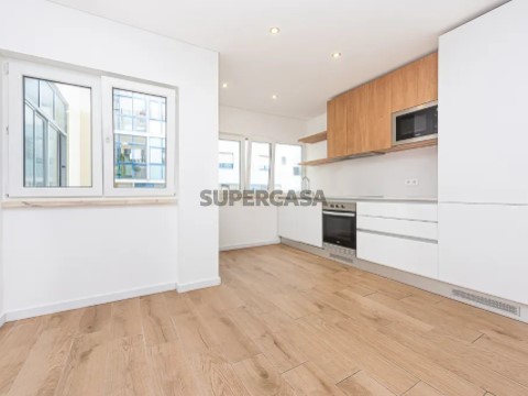Apartamento T2 em São Sebastião, Setúbal