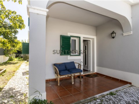 Moradia T4 em Azeitão (São Lourenço e São Simão), Setúbal