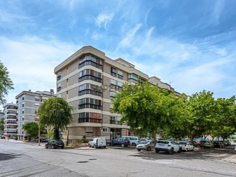 Apartamento T2 em União das Freguesias de Setúbal, Setúbal