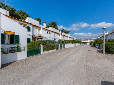 Moradia T4 em Azeitão (São Lourenço e São Simão), Setúbal