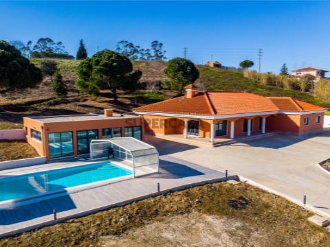 Moradia T5 em Sobral de Monte Agraço, Sobral de Monte Agraço