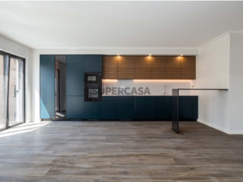 Apartamento T3 em Alcântara, Lisboa