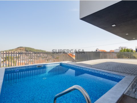 Moradia T4 em Ramada e Caneças, Odivelas