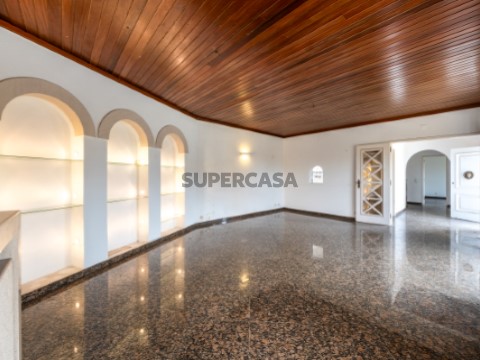 Moradia T5 Triplex em Cascais e Estoril, Cascais