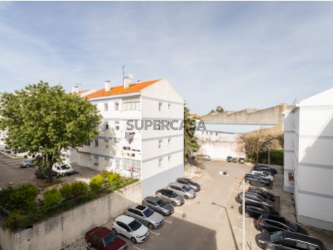 Apartamento T2 em Santa Clara, Lisboa