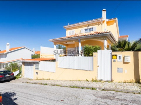 Moradia T4 Duplex em Charneca de Caparica e Sobreda, Almada