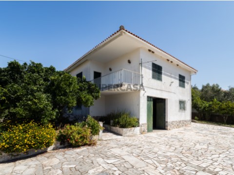 Moradia T3 em Loures, Loures
