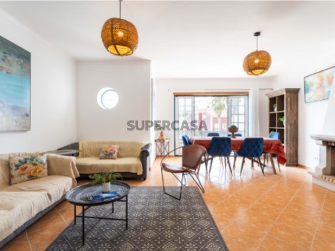 Casa 4 habitaciones en Azambuja, Azambuja